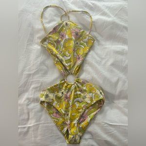 Cin Cin never worn One-piece bathing suit